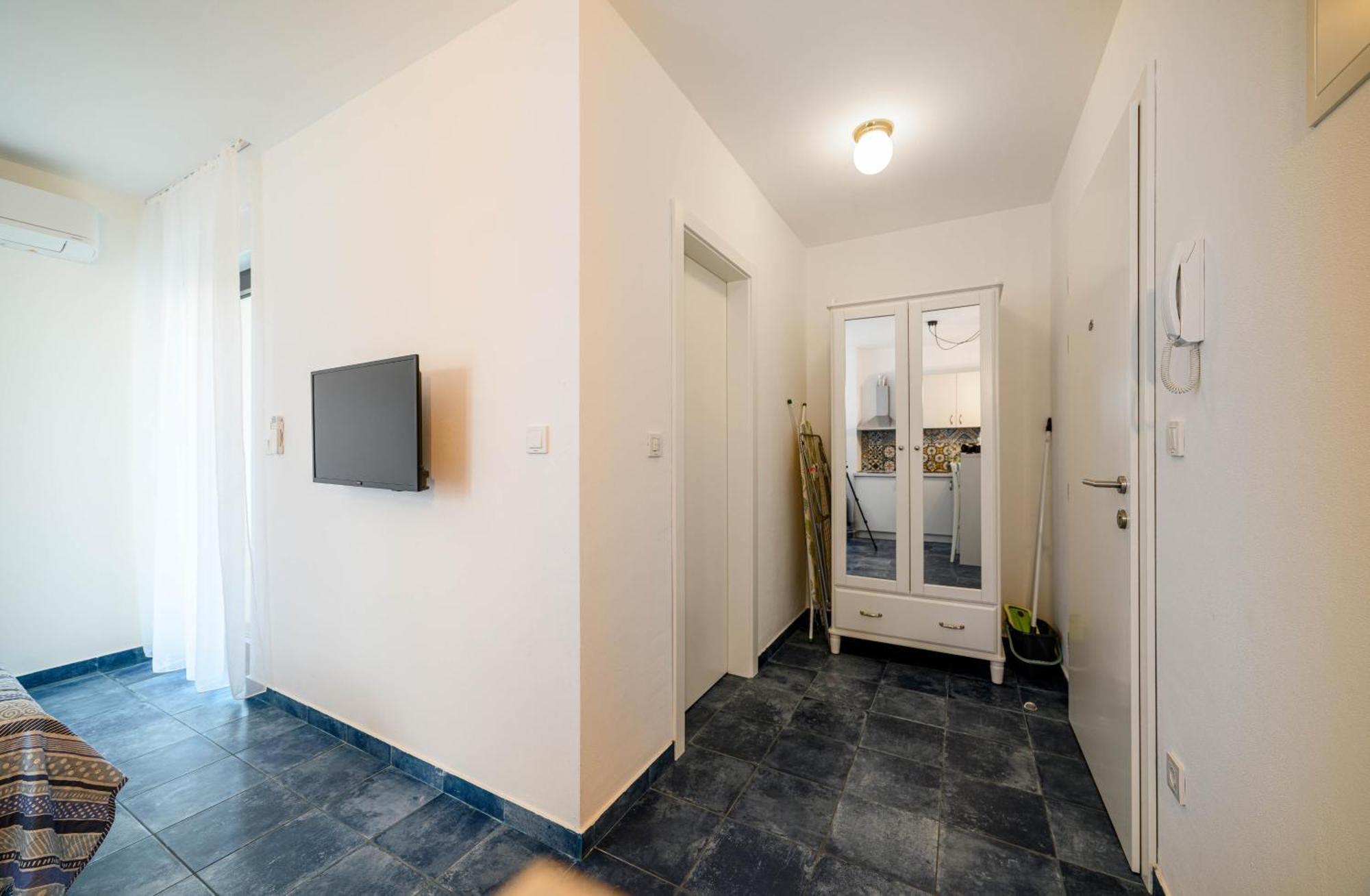 Ledunis Apartment Sibenik Room photo